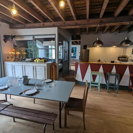 Historique Avec Piscine, Salle De Jeux, Et Jardin - Ideal Famille Et Amis - Fr-1-653-261 Apartment