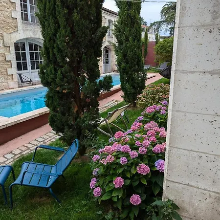 Apartment Historique Avec Piscine, Salle De Jeux, Et Jardin - Ideal Famille Et Amis - Fr-1-653-261 Angoulême